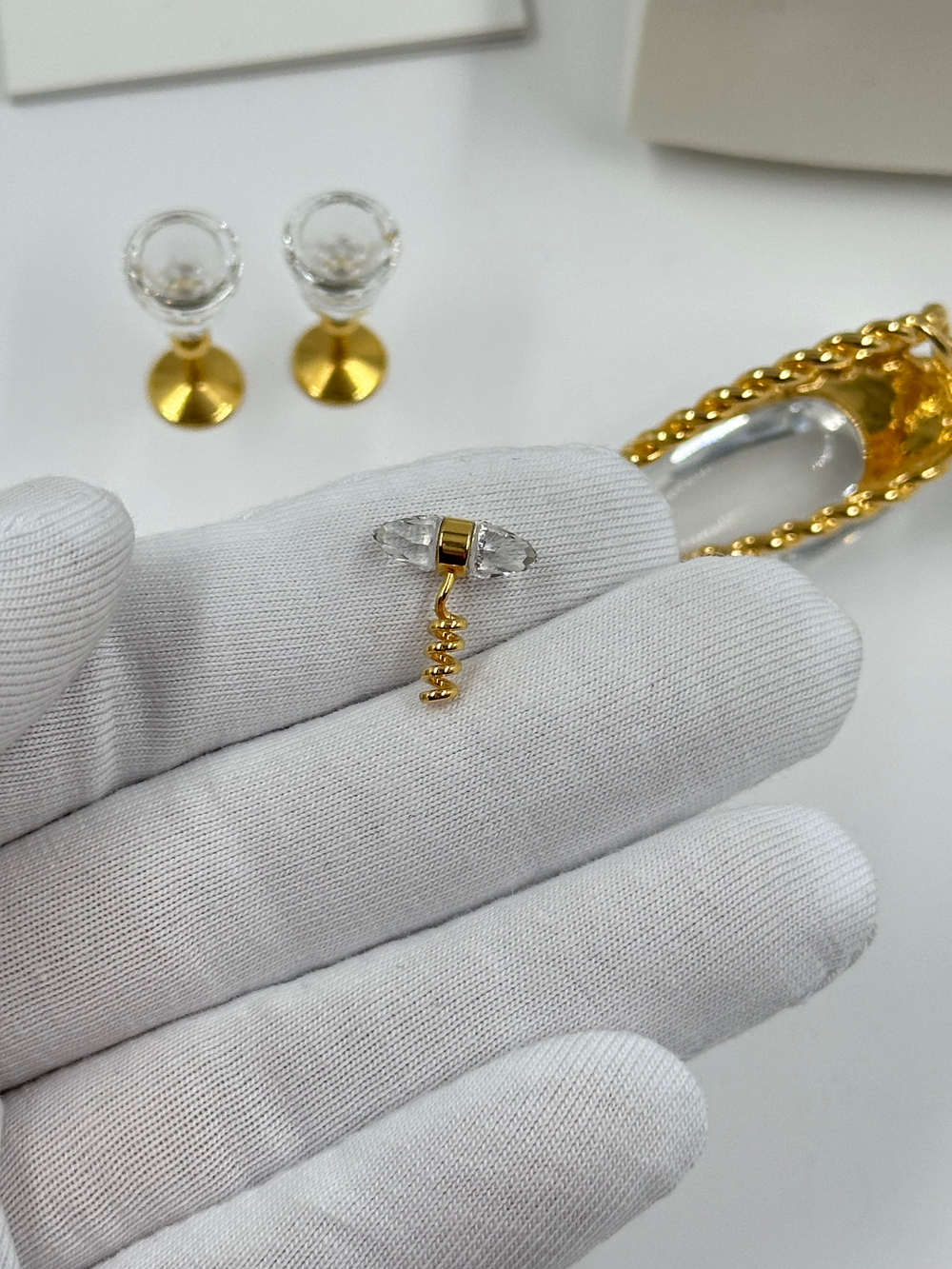 Набор миниатюрных предметов Swarovski