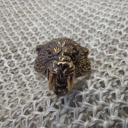 Кольцо. Саблезубый тигр