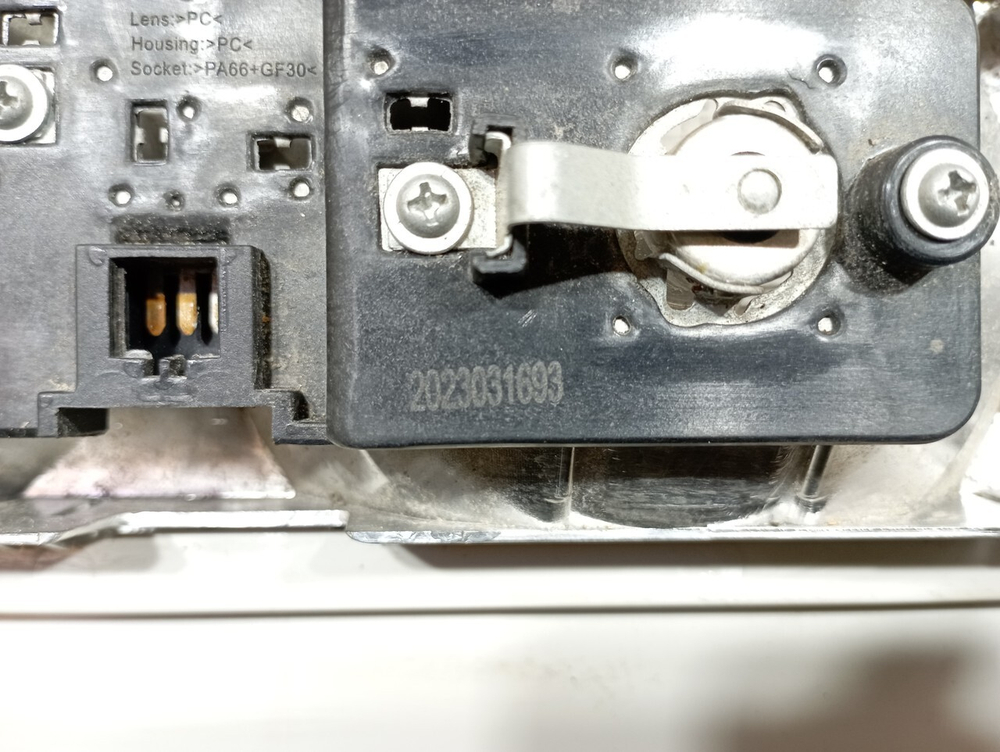 Накладка люка 2023г.