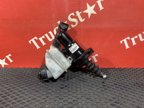 Цилиндр сцепления главный