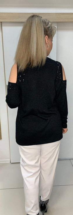 Черный джемпер со стразовым принтом