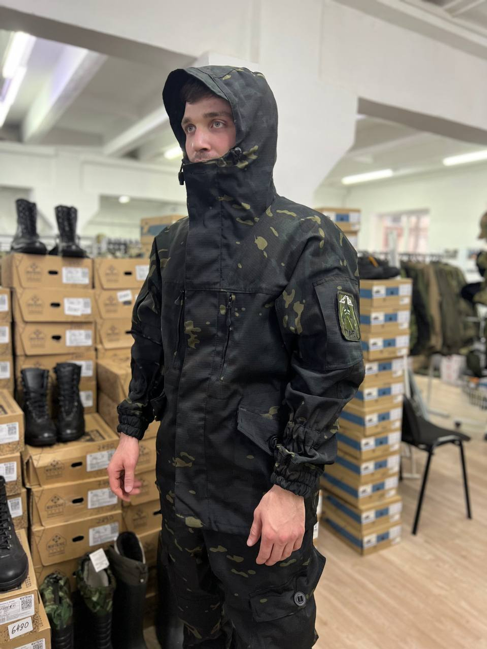 Костюм горка 6 весна-лето лайт / чёрный мультикам 2