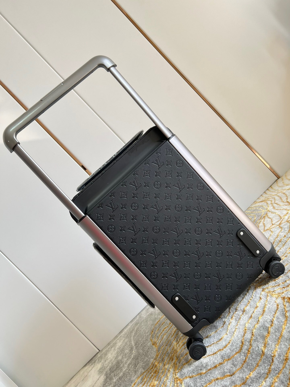 Louis Vuitton Horizon 55 Suitcase