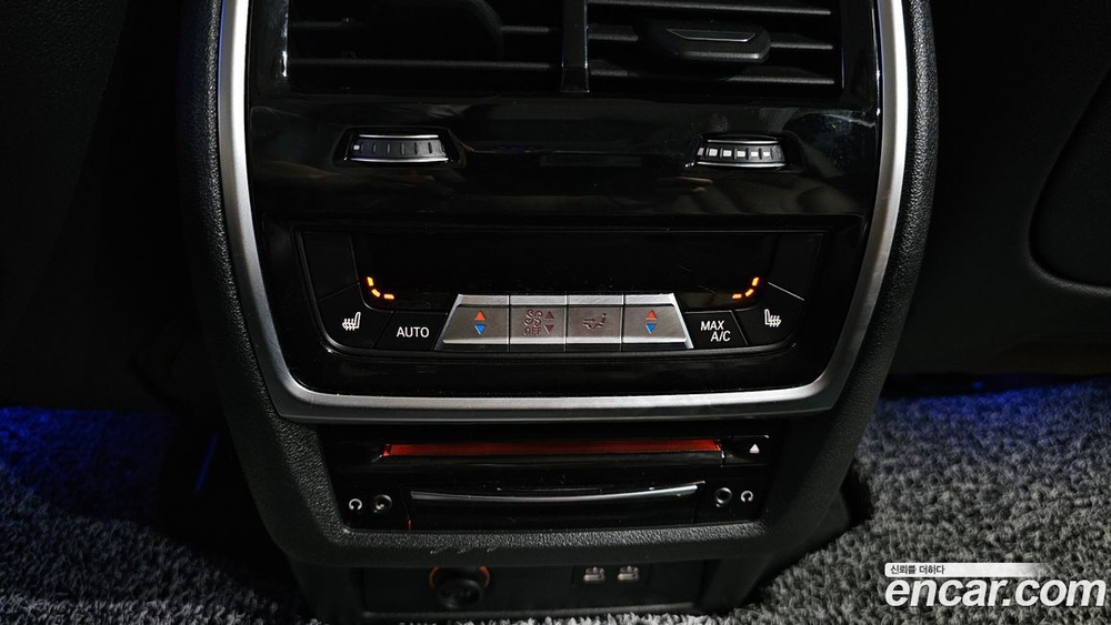 BMW X7 (G07) xDrive 30d Design Pure Excellence 7-и местный (10.2020)
