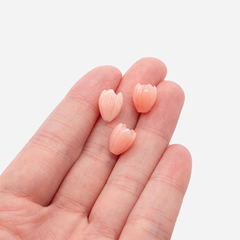 Подвеска резная "Магнолия", 10*8мм, светло-розовая коралловая пудра