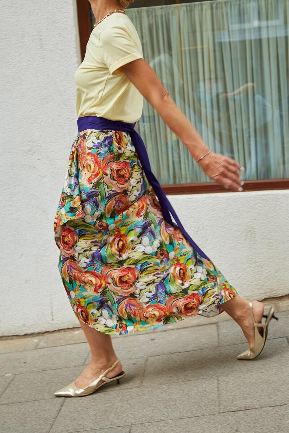 Юбка дизайнерская на запах (Размер 42,46)