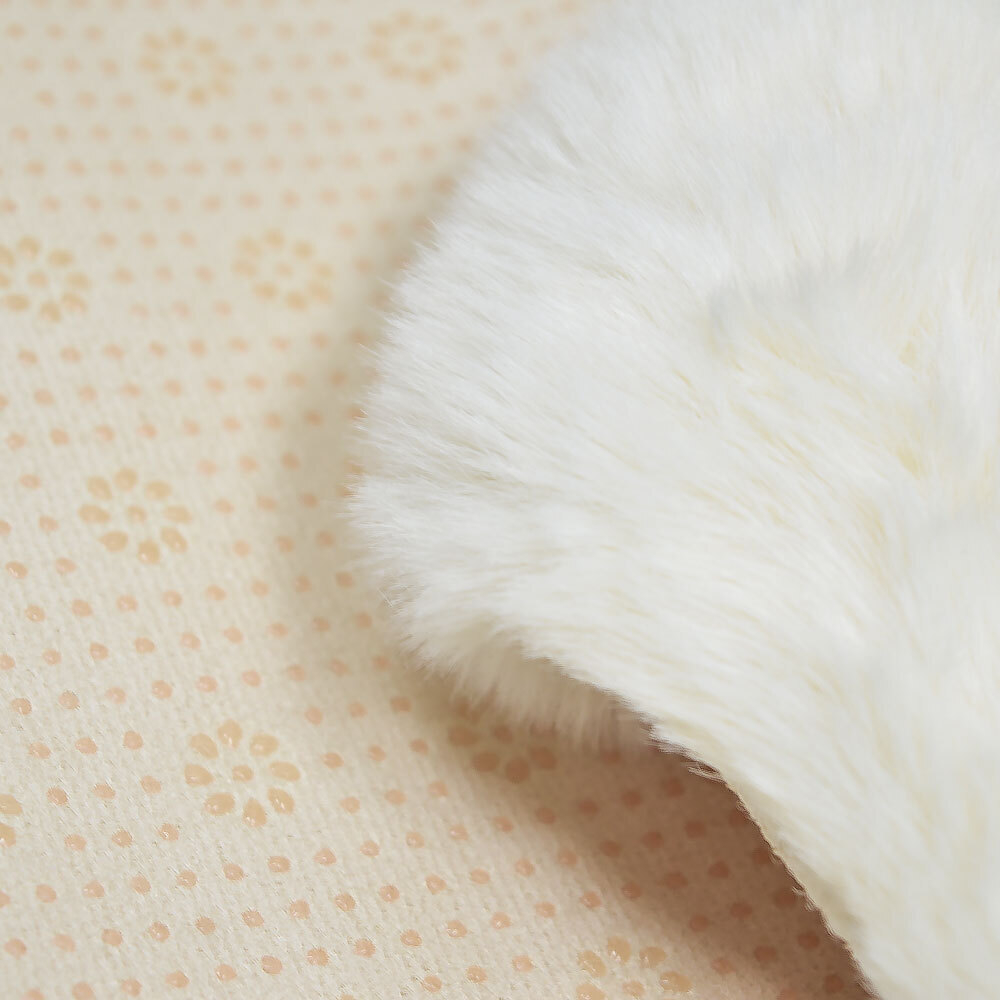 Коврик меховой фактурный 90*120см, полиэстер, молочный