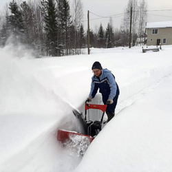 Снегоуборщик DDE ST6560L