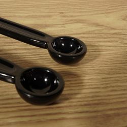 Кисточка для чистки с дозирующей ложкой для кофейного оборудования 23 см пластик P.L.- Barbossa