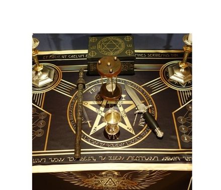 Магические скатерти и алтарный декор