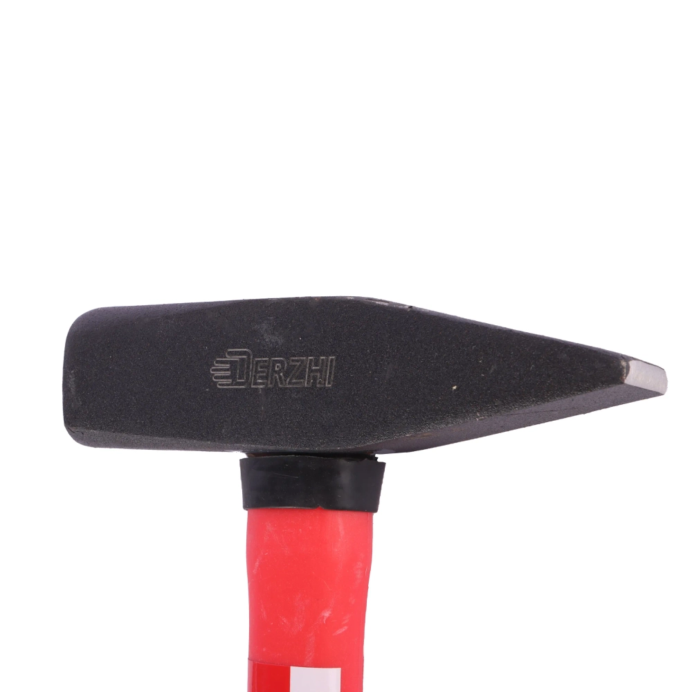 Молоток слесарный кованый с фиберглассовой рукояткой 600 г DERZHI