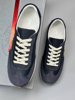 Кроссовки Prada