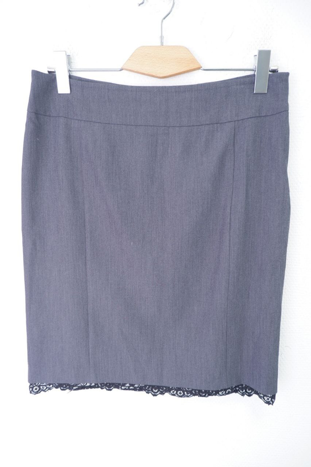 Юбка O'STIN офисная с ажуром 46 размер