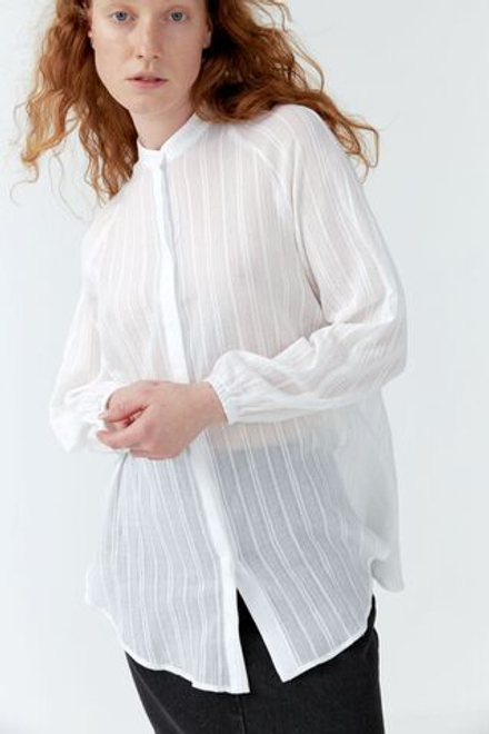 Рубашка покроя реглан из белого шитья