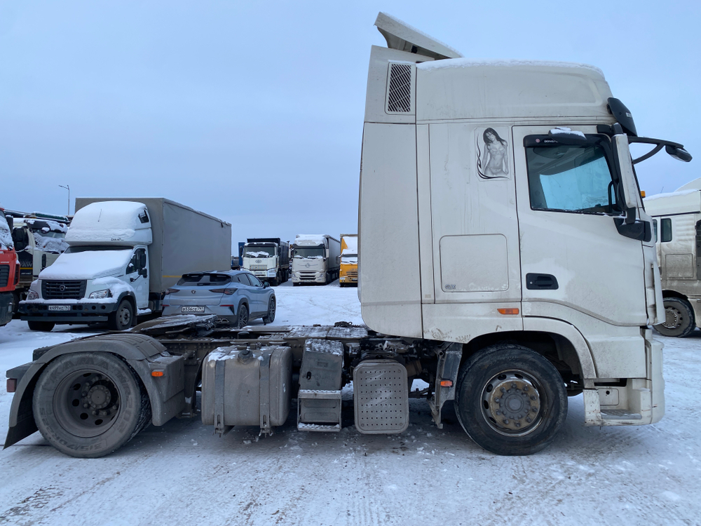 DongFeng GX 4x2 Седельный тягач DFH4180 (Дизельный, 13,0 л, 509 л.с., АТ)