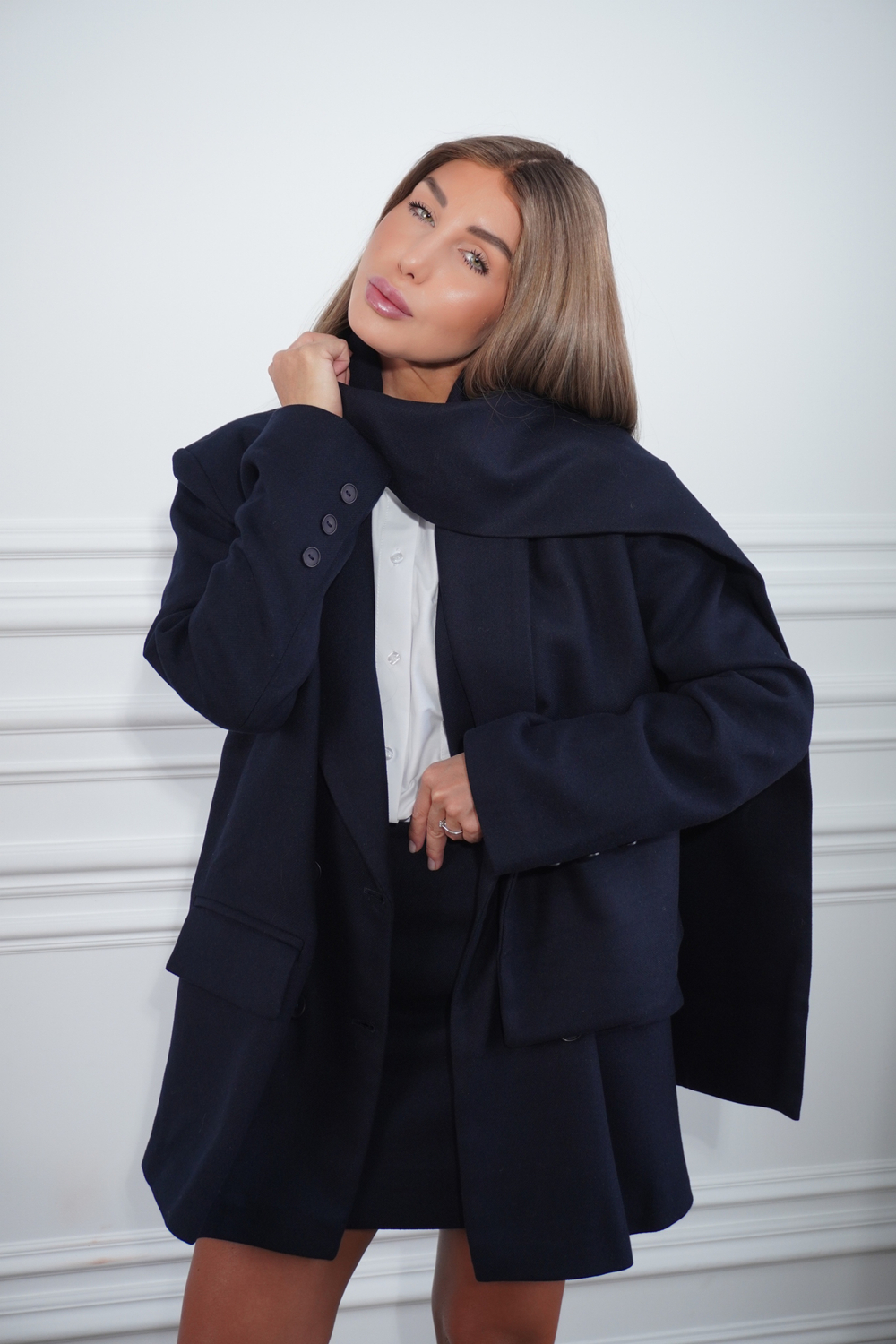 Пальто-пиджак с юбкой в темно-синем цвете
