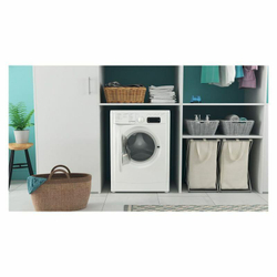 Стиральная машина Indesit IWSE 6105 B (CIS/L)