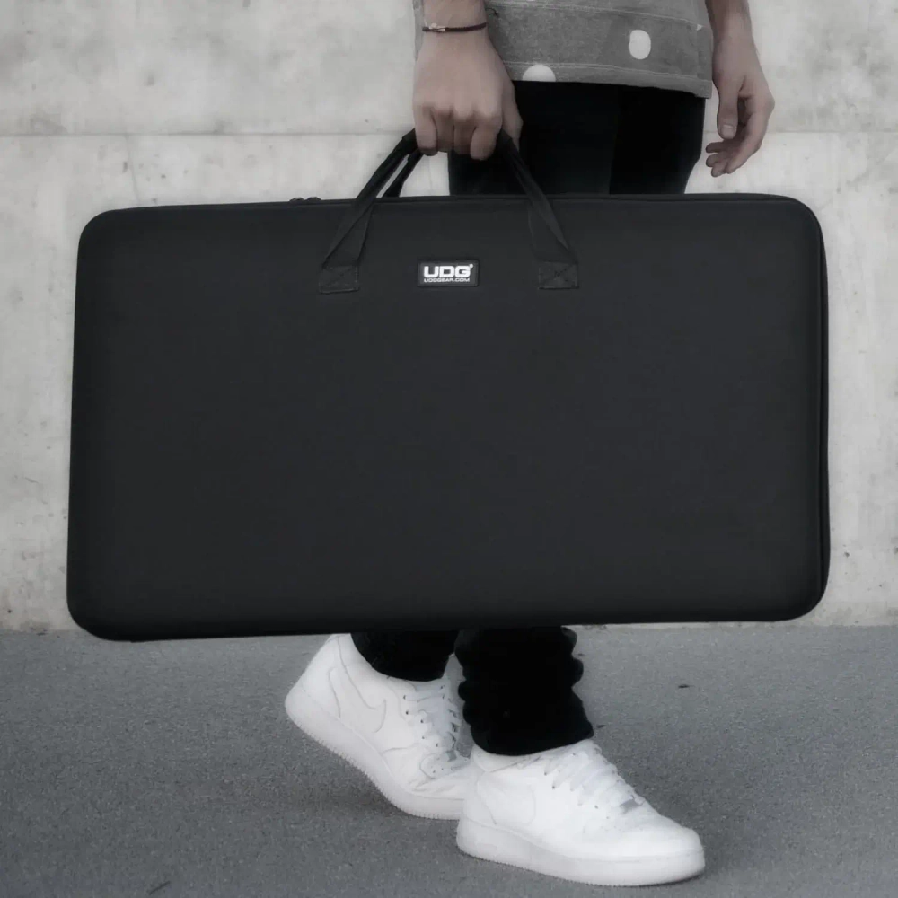 Кейс UDG Creator Controller Hardcase Large Black MK2