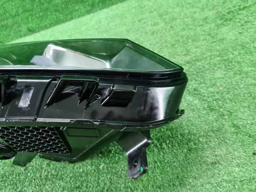Фара правая Geely Coolray (2019-2023) галоген