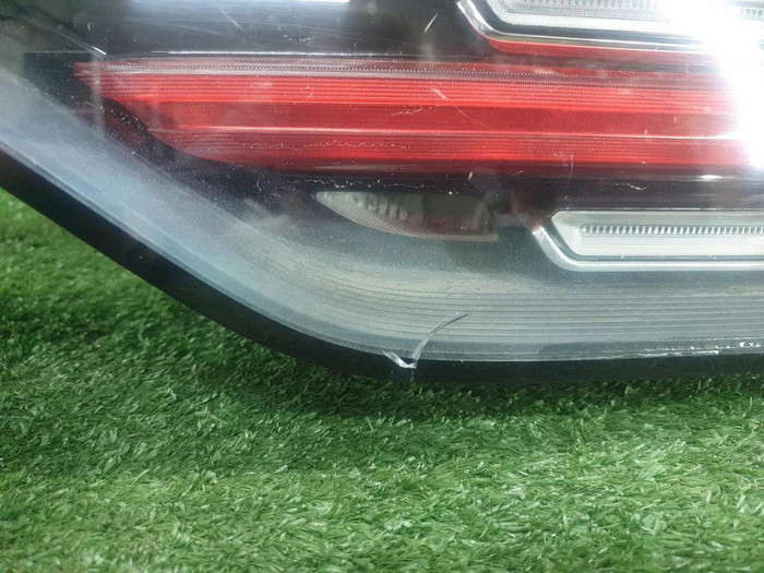 Фонарь крышки багажника Porsche Cayenne 3 (17-23)