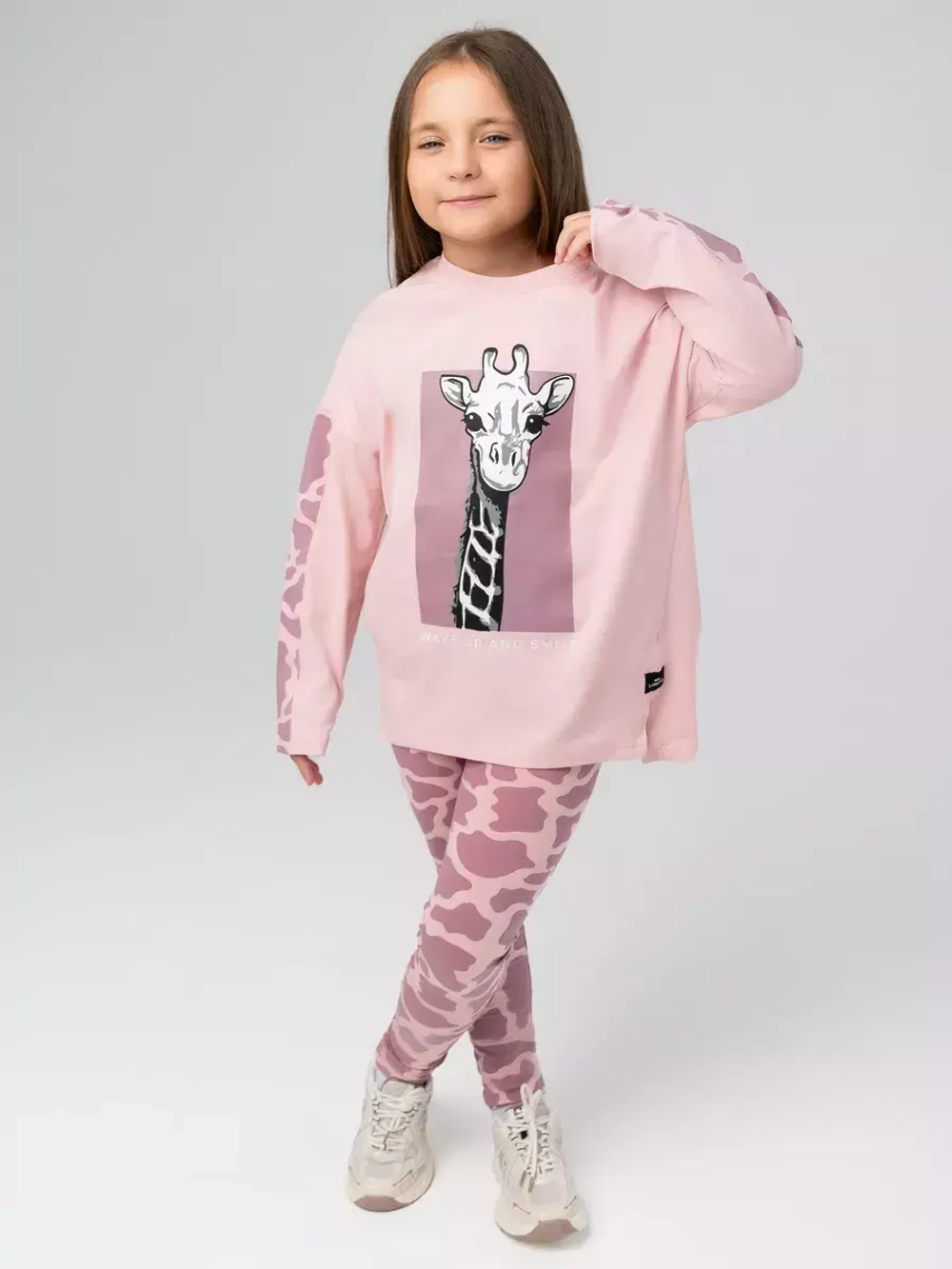 Розовый костюм для девочки на весну с леггинсами