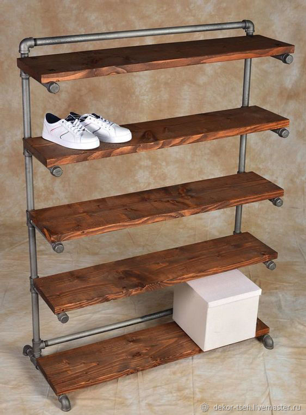 Стеллаж из дерева и труб в стиле лофт