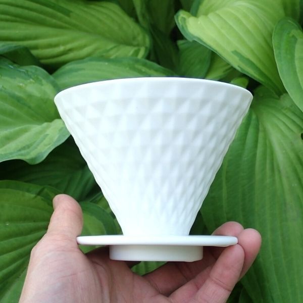 Воронка-дриппер для кофе YAMI Diamond Coffee Dripper V02, белая, на 2-4 чашки