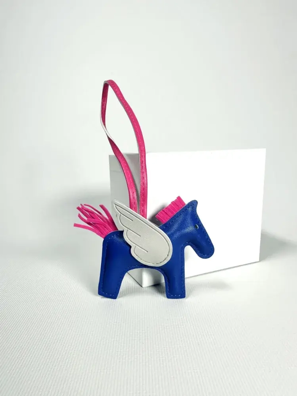 Подвеска для сумки из натуральной кожи Pegasso Blu