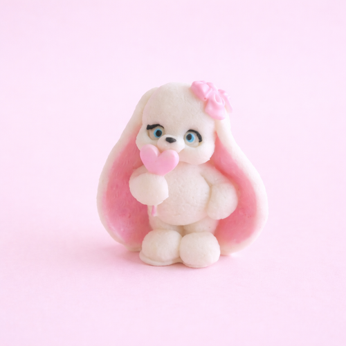 Зайка с леденцом из шоколадной глазури