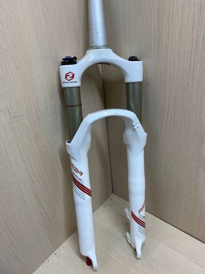 Вилка для велосипеда Rock Shox Reba SL 26