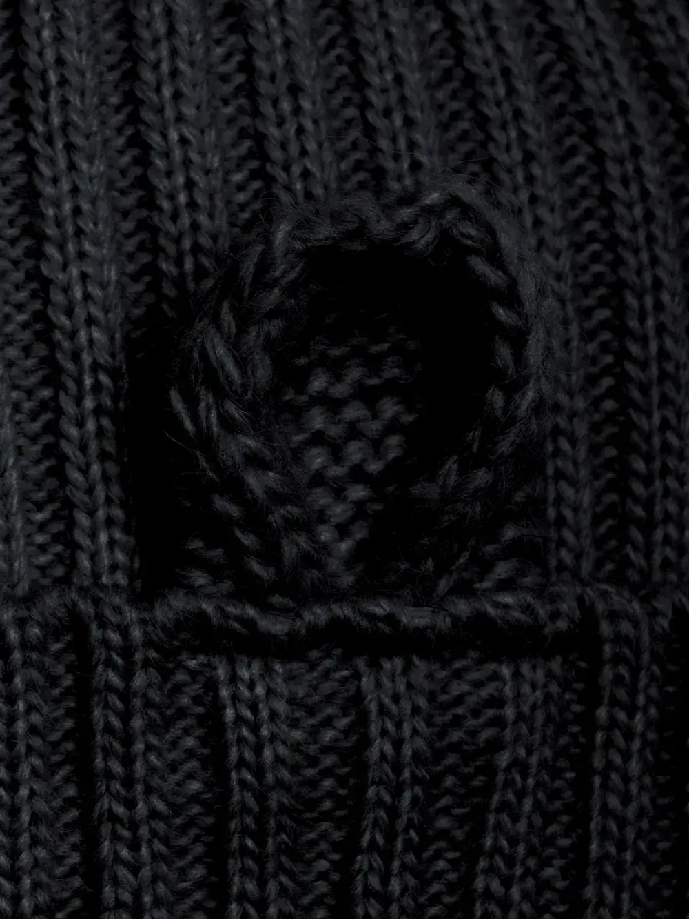 Шапка зимняя с помпоном и ушками для девочки