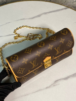 Клатч Louis Vuitton