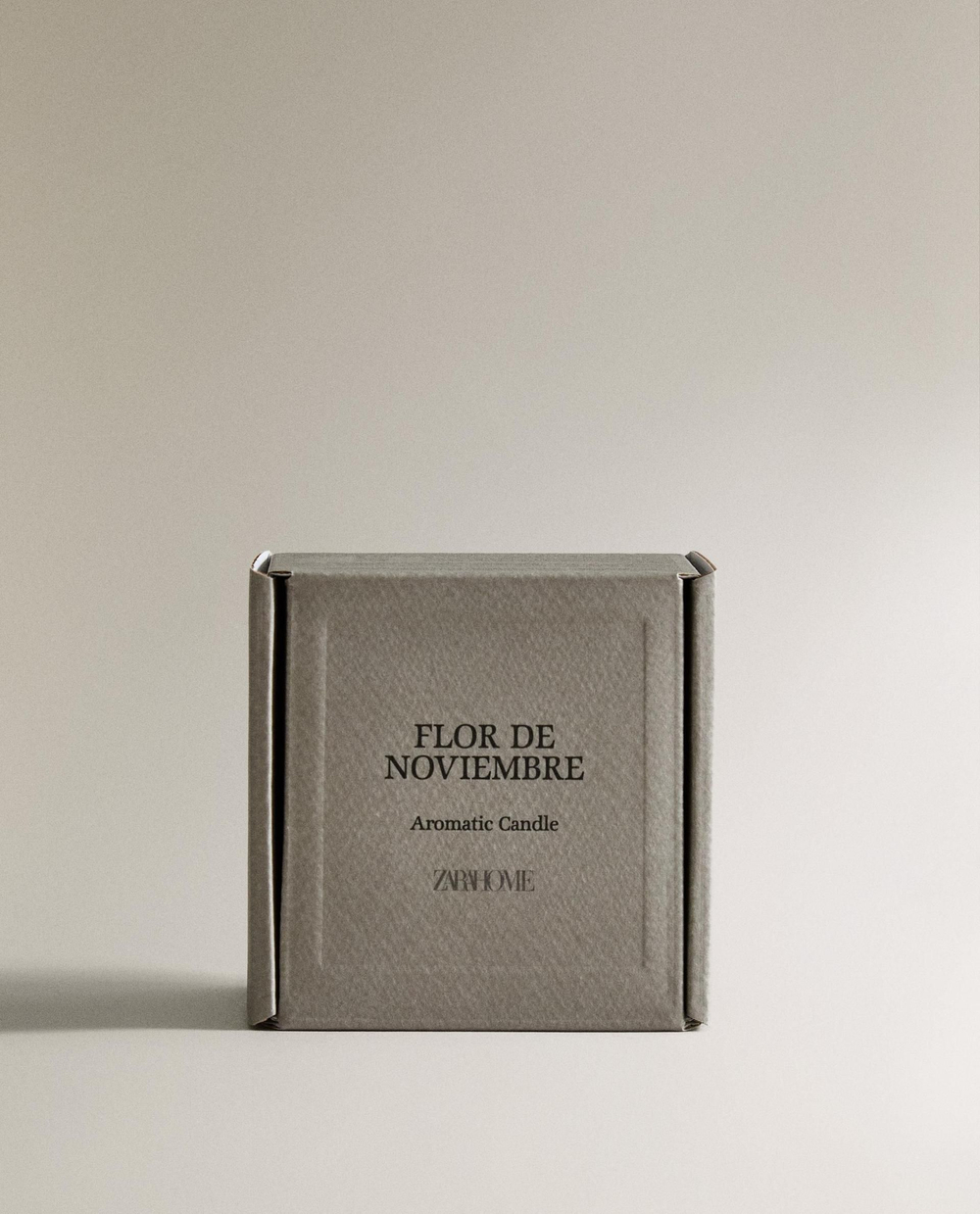 Zara Home - Ароматическая свеча flor de noviembre, 150 г