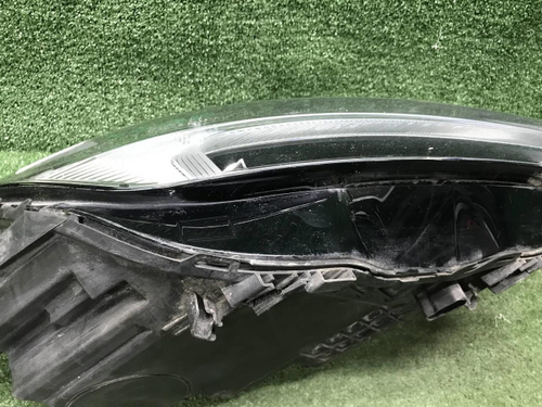 Битая Фара правая Volvo XC60 2 (2017-2021) LED