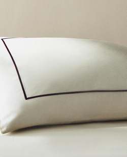 ZARA HOME НАВОЛОЧКА ИЗ САТИНА С ОКАНТОВКОЙ, БУРГУНДИ