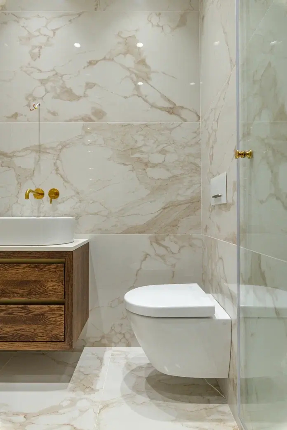 Настенная тумба под раковину из дерева для ванной комнаты