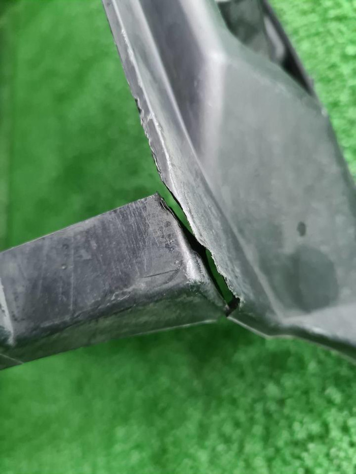 Решетка переднего бампера Porsche Cayenne 3 17-23