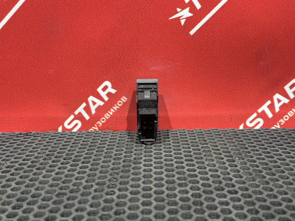 Кнопка выравнивания шасси