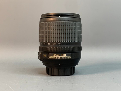 Nikon 18-105mm 3.5-5.6G AF-S ED DX VR Nikkor с дефектом