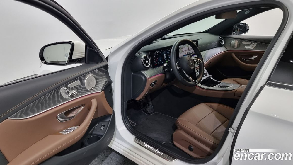 Mercedes-Benz E-Class W213 E350 4MATIC Avangarde (06.2022)