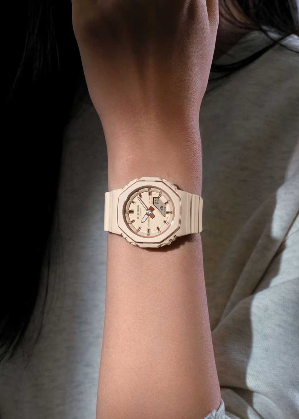 Женские наручные часы Casio G-Shock GMA-P2110-4A