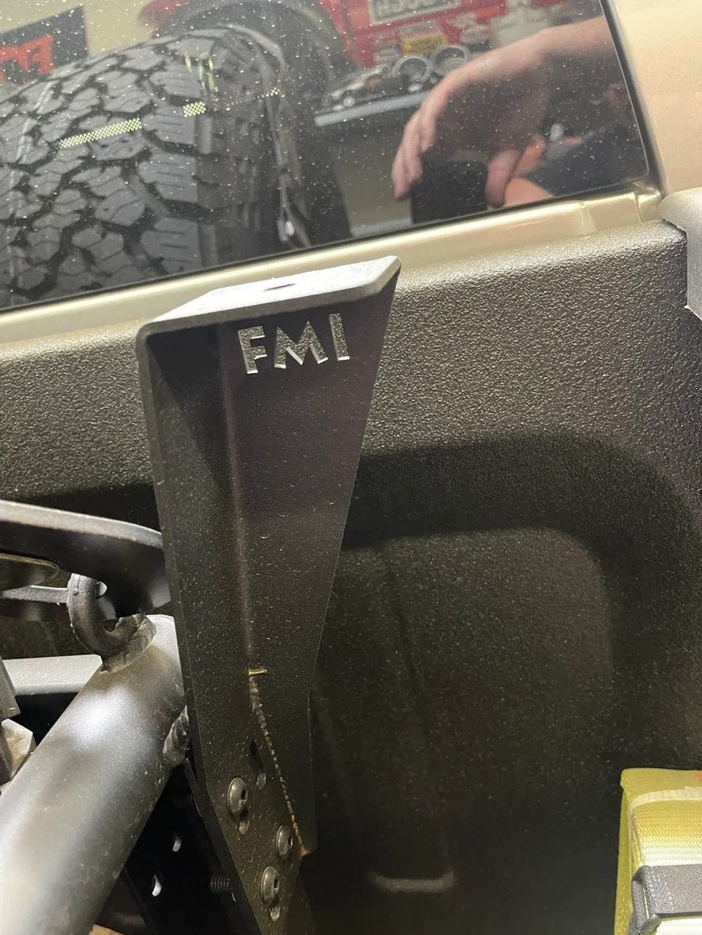 Комплект кронштейнов для крепления фар - дополнение к органайзеру кузова и гоночной дуге для Dodge Ram / Ford Bronco Raptor