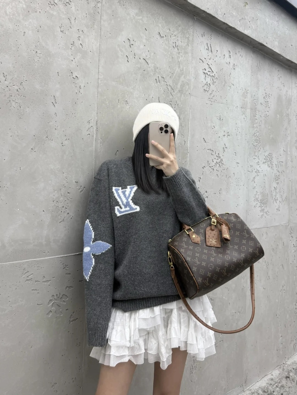 Louis Vuitton Sweatshirt