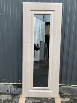 Входная металлическая дверь с зеркалом  REX (РЕКС) 6 Лондон Силк сноу / ФЗЛ-120 Беленый дуб