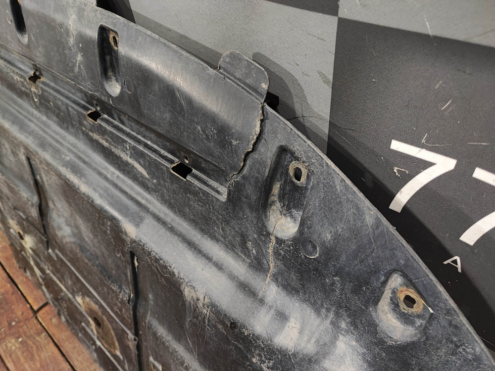 Защита двигателя Audi Q5 (8R) 08-17 Б/У Оригинал 8R1863821D