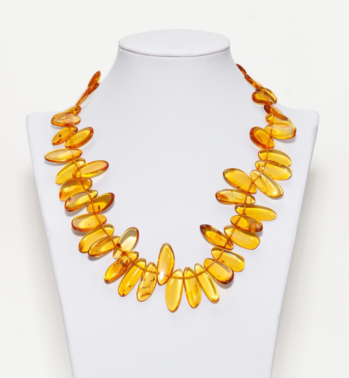 Бусы из натурального янтаря. Длина 52 см, бусины 1 до 1,5 см. Янтарные бусы женские лечебные