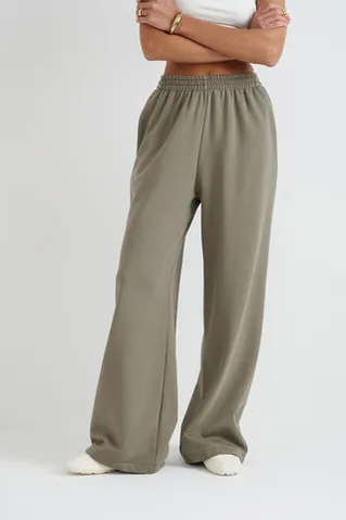 Широкие джоггеры без начеса с утяжкой цвета хаки
