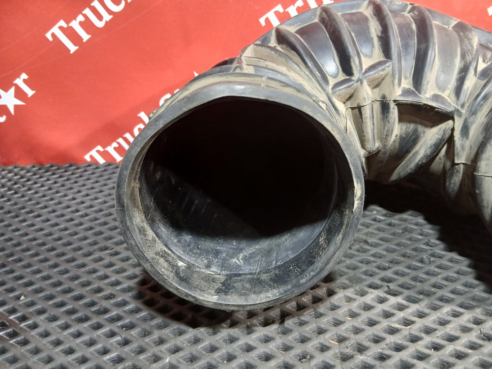 Патрубок воздушного фильтра