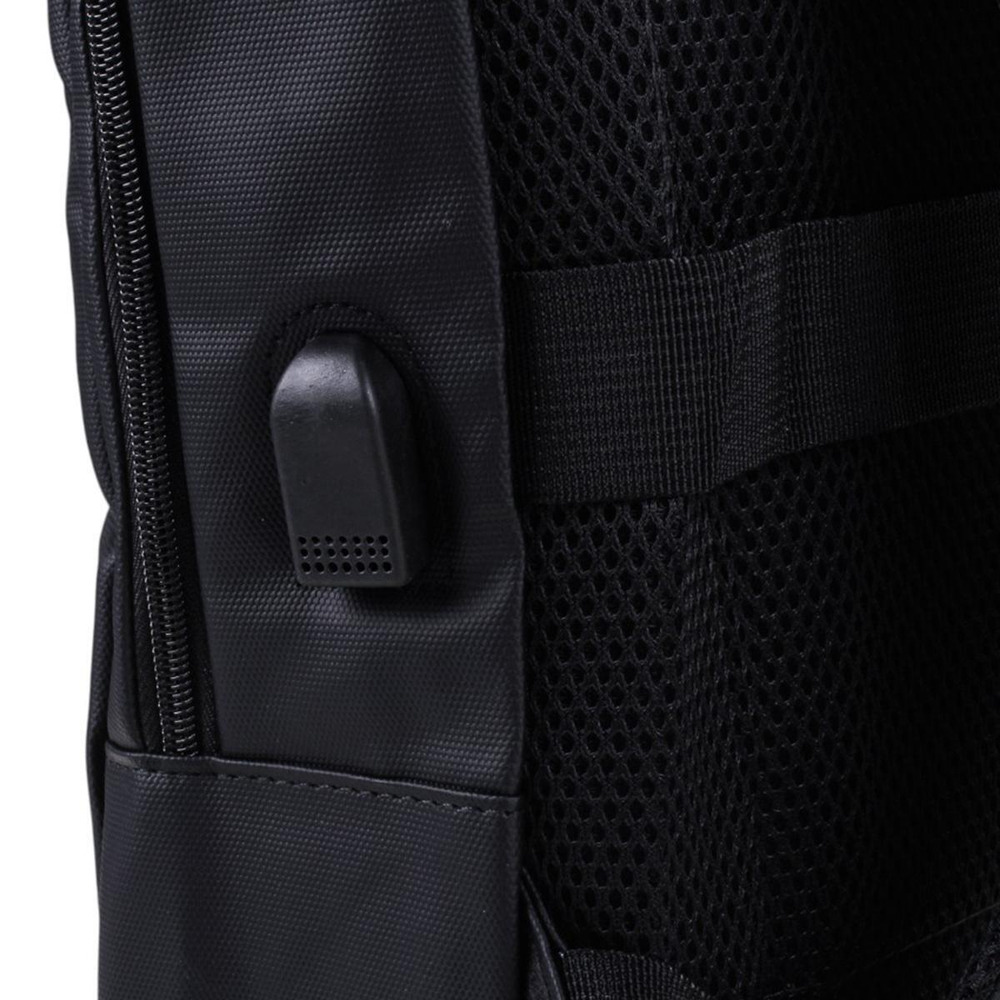 Рюкзак молодежный 41*30*10 см,1отд,3 карм,USB пров,отсек д/ноут,черный