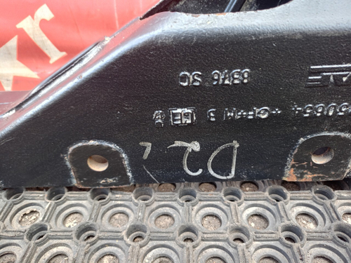 Кронштейн торсиона кабины левый 2018г.